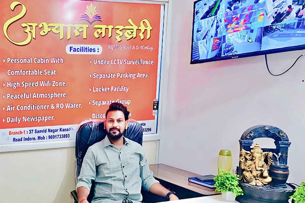 Abhyash library owner mr. Ajay shingh